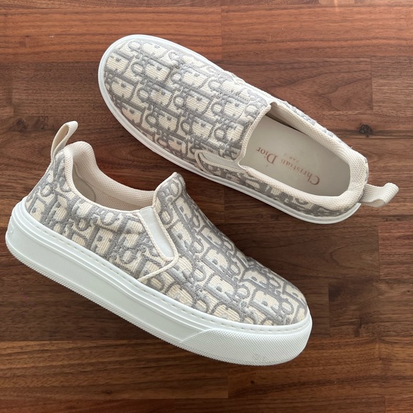 Christian Dior Oblique Solar Slip On Size 8.5 (EU 38.5) Women’s - Picture 1 of 9
